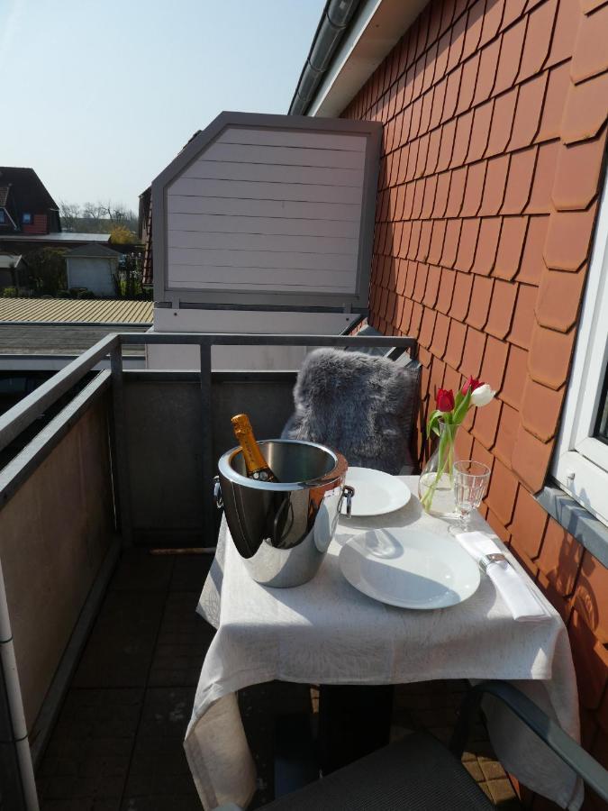 Deck 2& Deck 4 Ferienwohnungen In Sandstrandnahe Busum Bagian luar foto